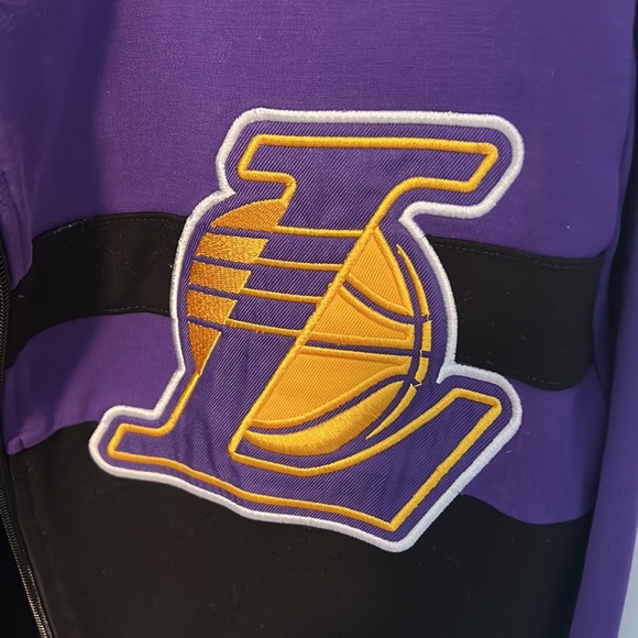 Authentic Lakers Zip Up Sweatshirt M - Picture 2 of 5
